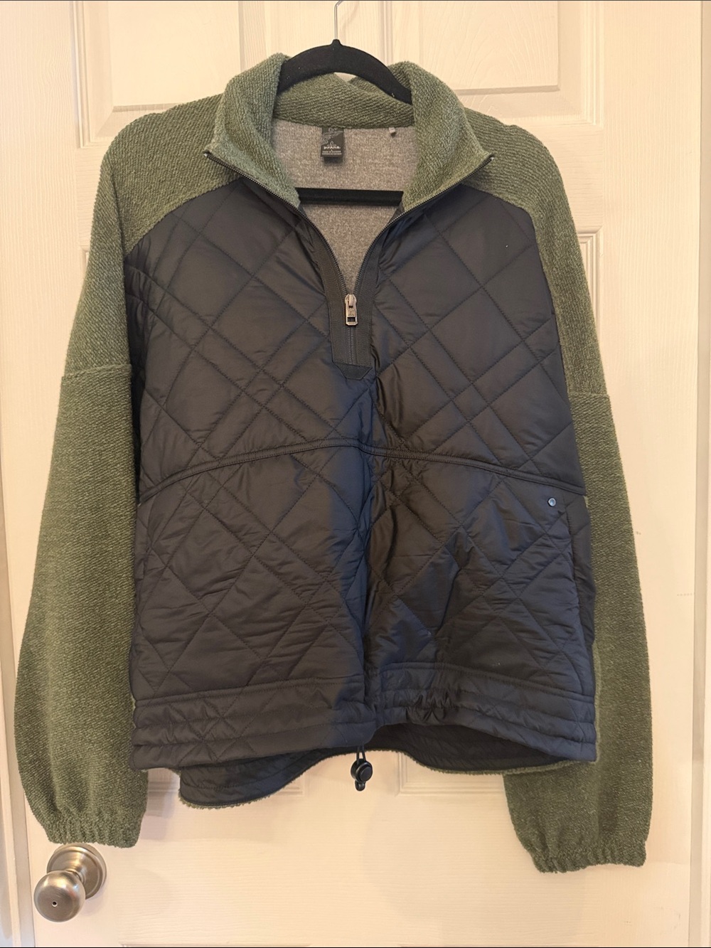 Prana Olive & Black Knit/Quilted oversized Pullover w/ Kangaroo pocket, Large